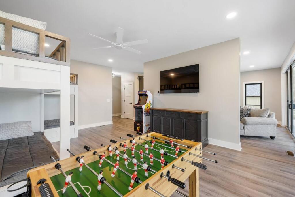 New Home, Dock, Kayaks, Game Room, Water Views Winchester Exteriör bild