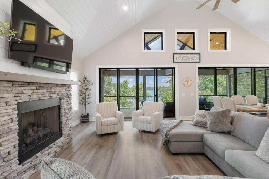 New Home, Dock, Kayaks, Game Room, Water Views Winchester Exteriör bild
