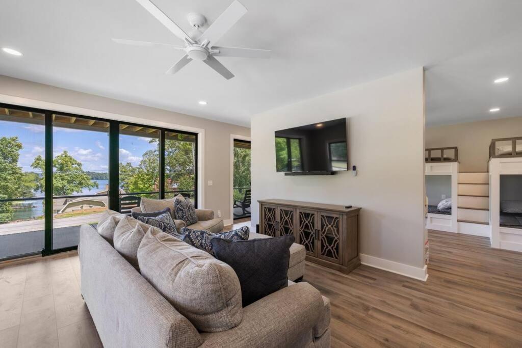 New Home, Dock, Kayaks, Game Room, Water Views Winchester Exteriör bild